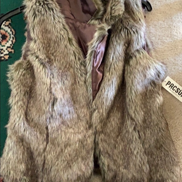 PacSun Jackets & Blazers - Pacsun fur vest